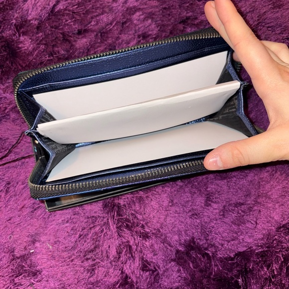 Kurt Geiger Metallic Blue Ombre Zip Wallet - Picture 3 of 6